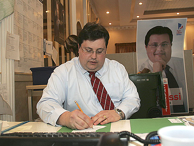 Quebec police seize documents in ex-minister’s investigation - image