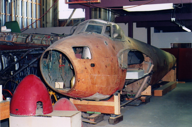 City urged to keep vintage aircraft - image