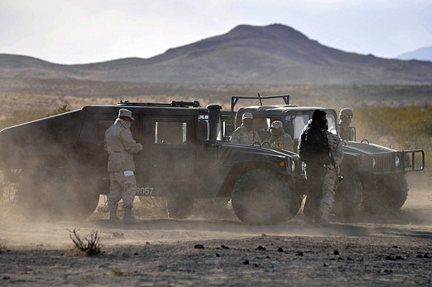 More bodies discovered in Mexico mass graves - image