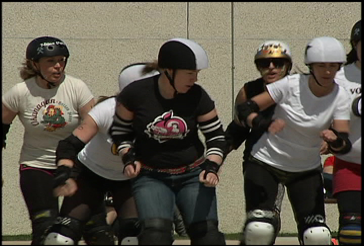 Roller derby rolls into downtown Kelowna - image