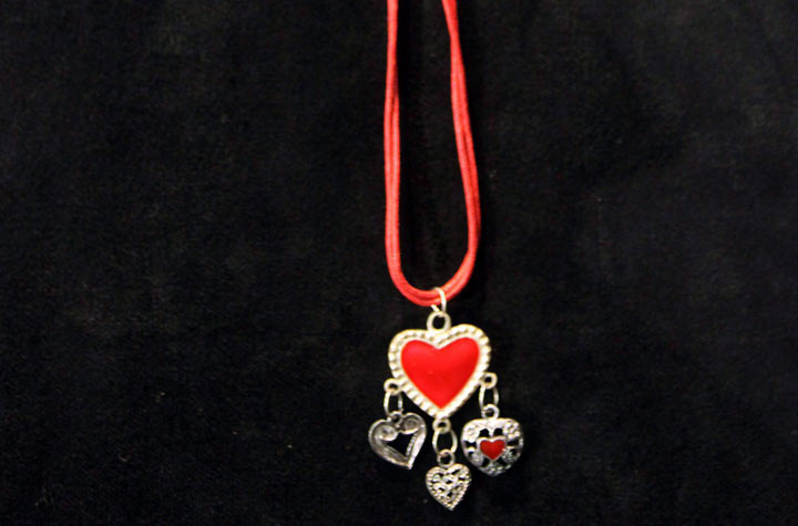 Ottawa wants to crack down on the amount of toxic cadmium in children's jewellery.