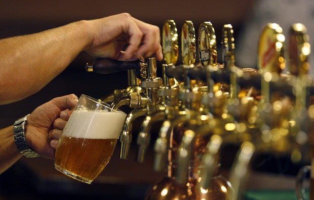 FILE: Beer is poured into a mug.