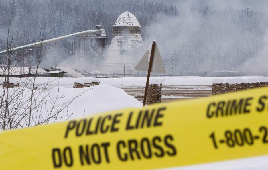 Study finds wet wood dust is just as explosive as dry wood dust - image