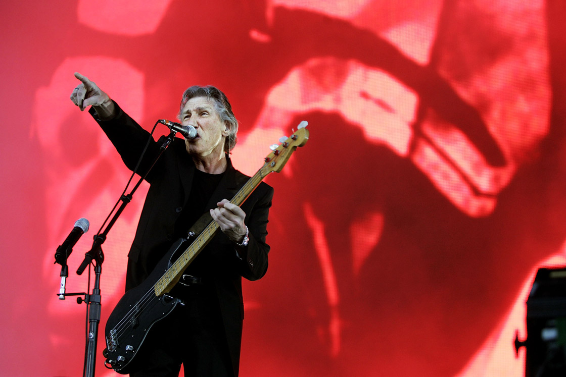 Roger Waters (a founding member of Pink Floyd) made $88 million from his The Wall Live tour.
