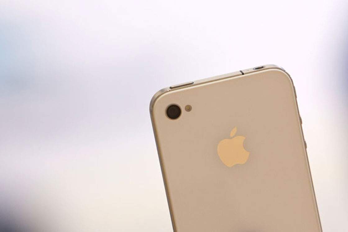How to keep your smartphone charged and other tips during a power outage - image