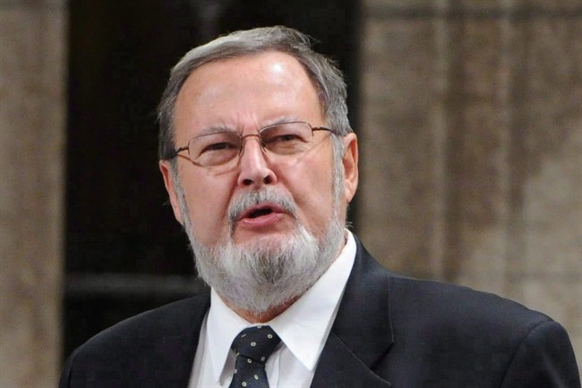 Alberta MP Peter Goldring will rejoin the Conservative caucus on Monday.