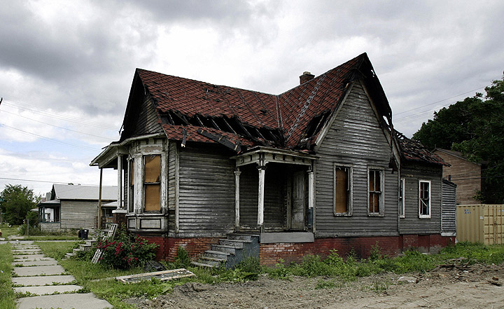 Haunting images of Detroit’s abandoned buildings - image