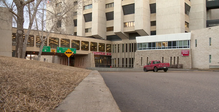 Condition of baby born after car crash in Prince Albert, Saskatchewan improves: health region.