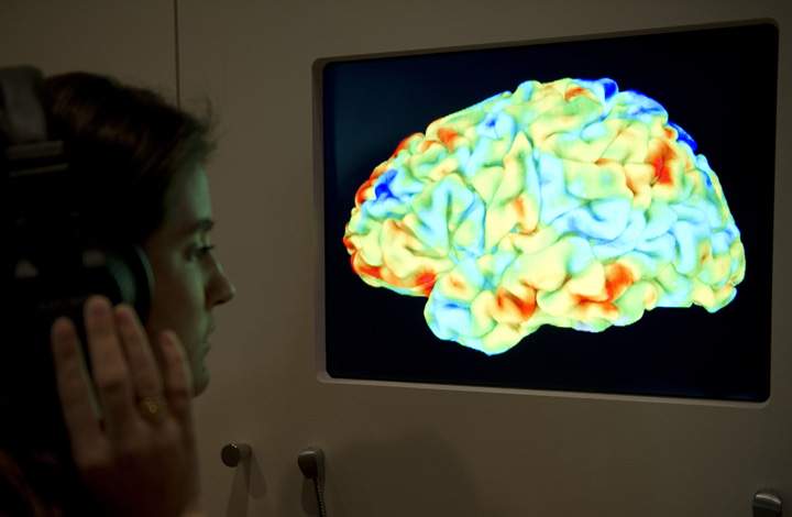 He knows his name, his identity and that he’s in hospital. While a Canadian man has been in vegetative state for 12 years following a car accident, neuroscientists at the University of Western Ontario say they’ve communicated with the man by concentrating on a string of ‘yes’ or ‘no’ questions.
