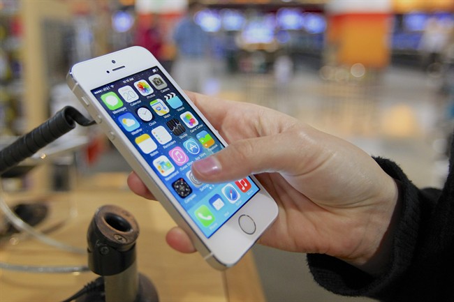 Apple brings iPhone trade-in program to Canada