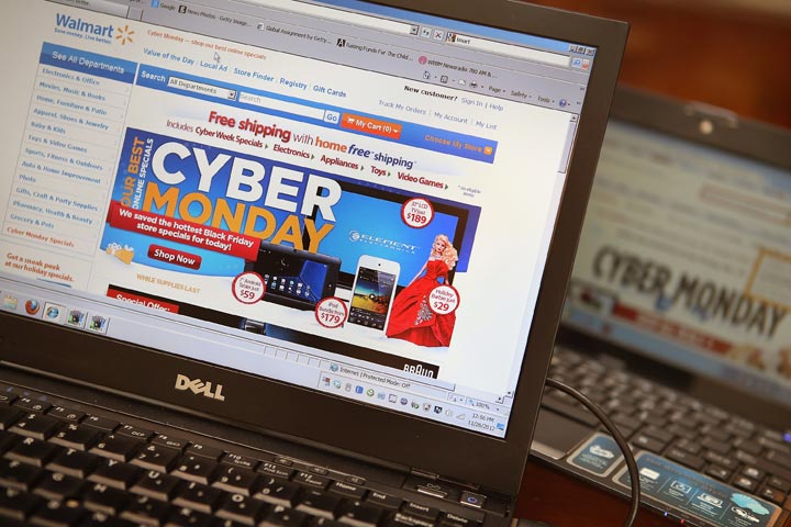 Canadian retailers have been "reluctant" to develop online sales, according to a new report. That's allowed some big-name U.S. players to win the majority of e-commerce sales in Canada.