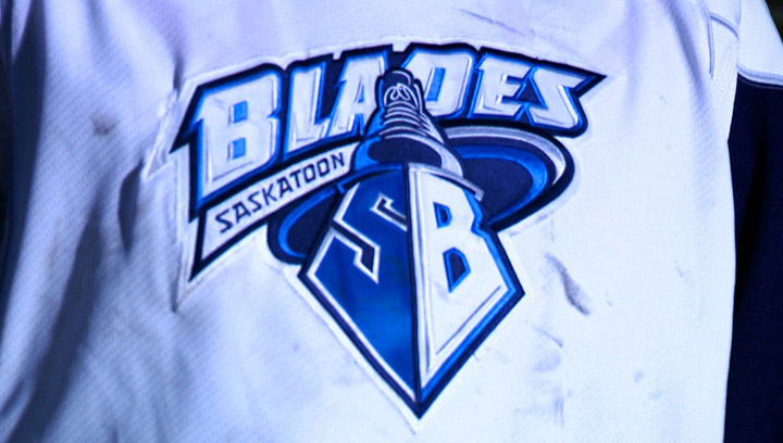 Greg Chase scores in shootout to lift the Calgary Hitmen to a 4-3 win over the Saskatoon Blades.