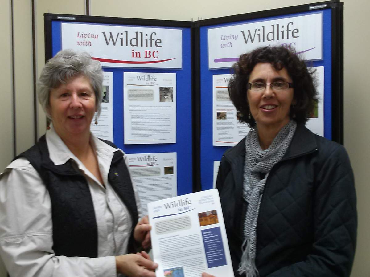 RDOS Program Coordinator Zoe Kirk, left, and Margaret Holm of the
Okanagan Similkameen Conservation Alliance have teamed up to pen a
series of guides directed at landowners and others in contact with wildlife.