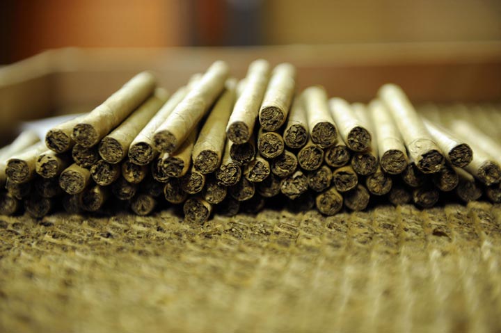 Major tobacco smuggling ring dismantled in southwestern Ontario, authorities say