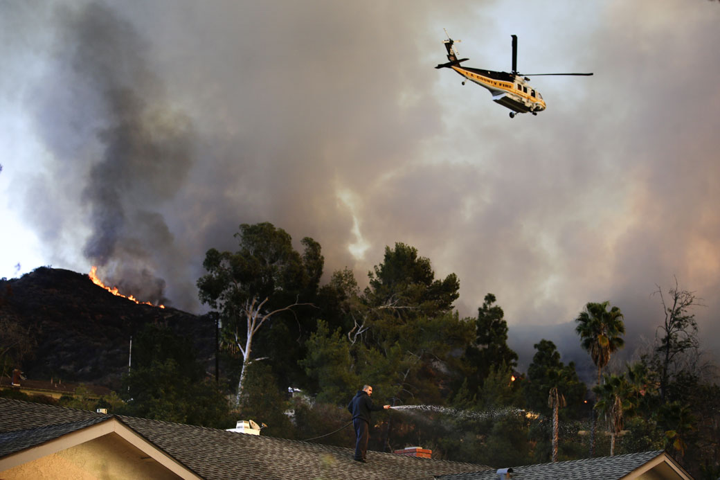 Wildfire rages near Los Angeles, California