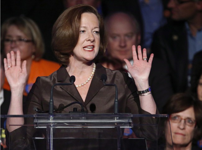 Alberta premier curtails government plane use - image