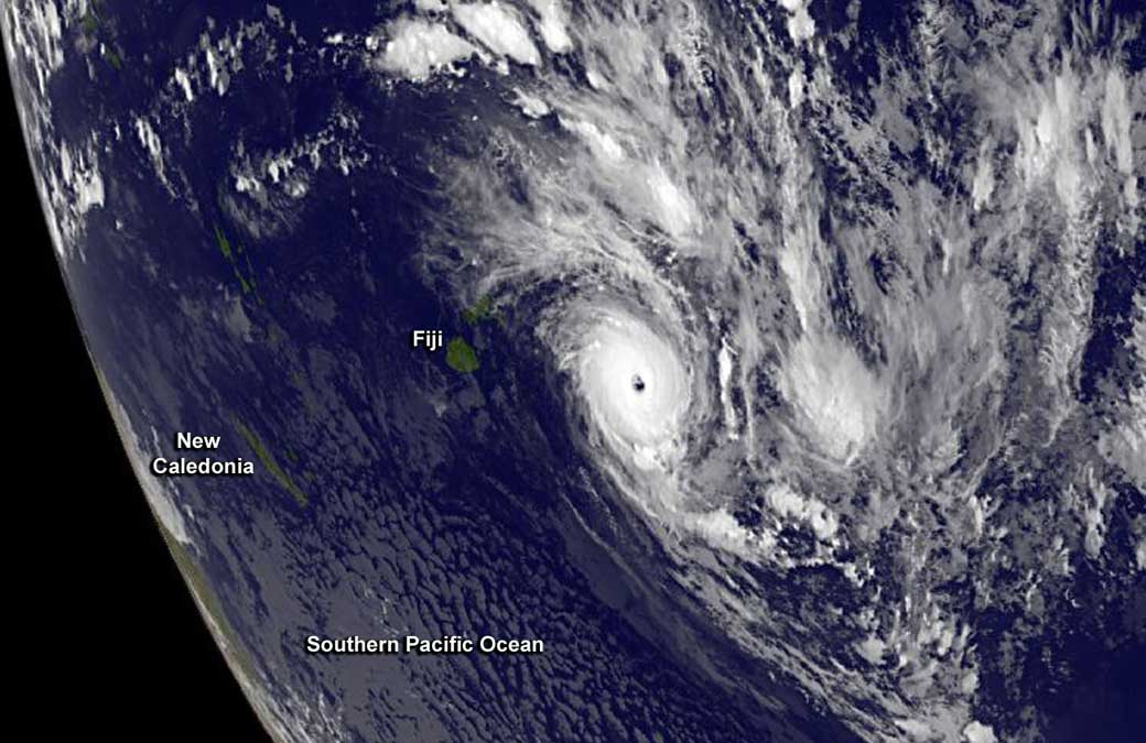 Tropical Cyclone Ian lashes Pacific islands