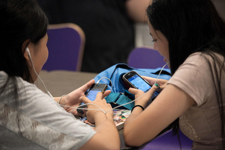 Researchers warn of major security flaws in systems used by cellphone carriers around the world.