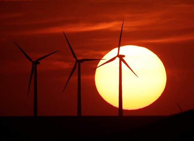 A Health Canada study has found no evidence to support a link between exposure to wind turbine noise and health effects reported by people living near the towering structures.