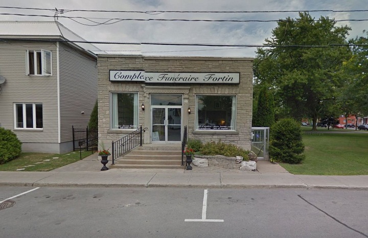 A glimpse of the exterior of Patrick Fortin’s funeral home in the town of L’Épiphanie, Que.