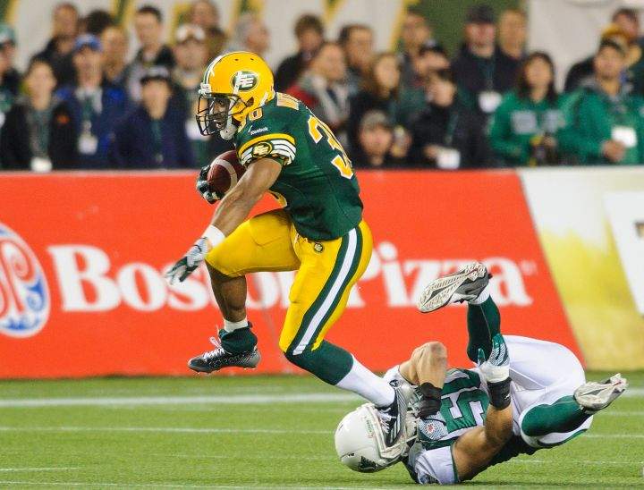 John White #30 of the Edmonton Eskimos