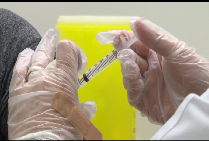 No plans to make flu shots mandatory for Ontario nurses: minister - image