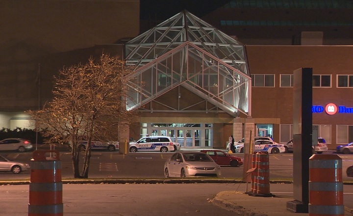 Police outside the Pointe-Claire Fairview Mall after Birks jewelry store was robbed.