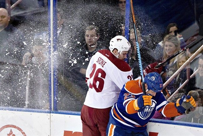 Dubnyk solid in goal as Coyotes edge Oilers 2-1 - image