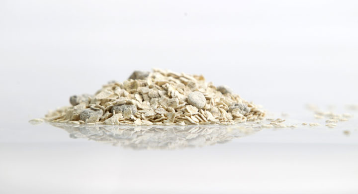 Rolled oats are the base for this healthy recipe for overnight oats.