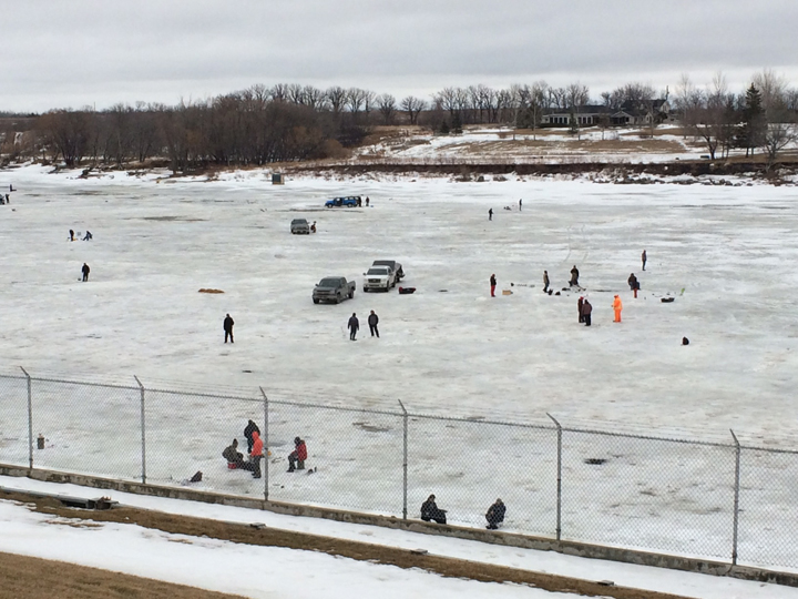 Lockport Manitoba Red River thin ice