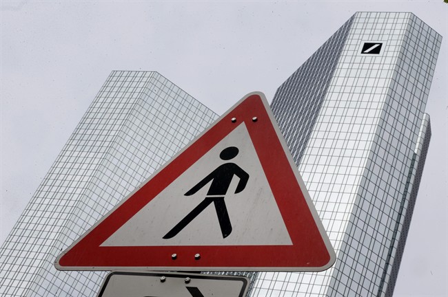 A sign indicating a pedestrian crosswalk.