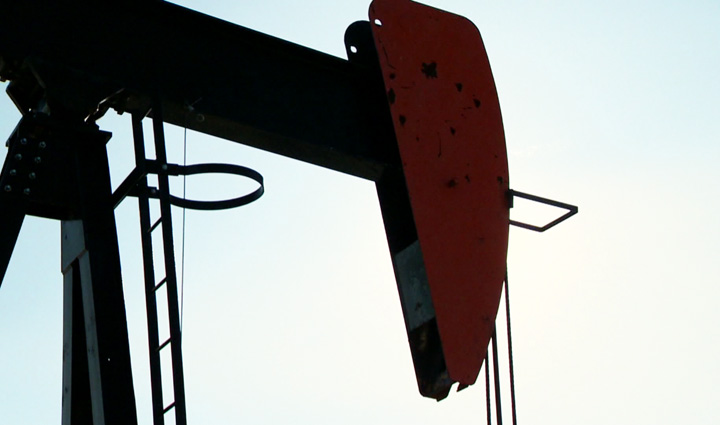 A university professor says a new Statistics Canada report on crude oil production is a mixed bag for Saskatchewan workers in the industry.
