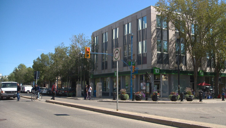 Man being referred for assessment after holding imitation gun to his head in downtown Saskatoon.