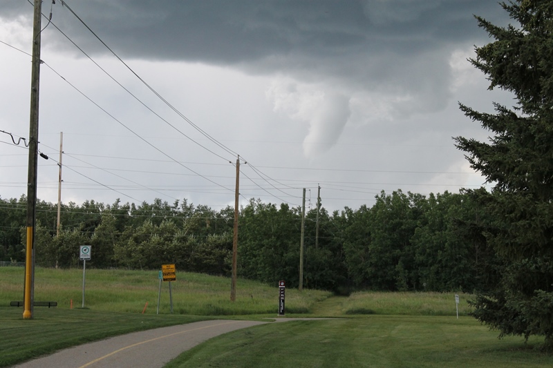 Photo of the funnel cloud spotted west of Oakridge.