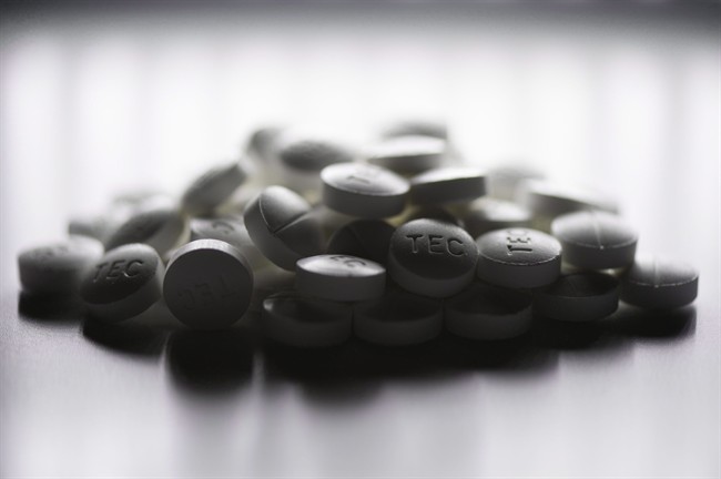 Prescription pills containing oxycodone and acetaminophen.
