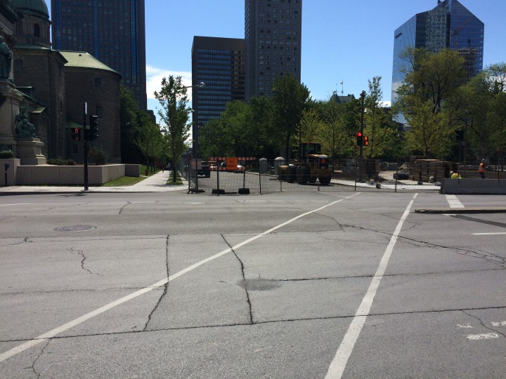 De la Cathédrale Street has been closed since May 22, 2014.