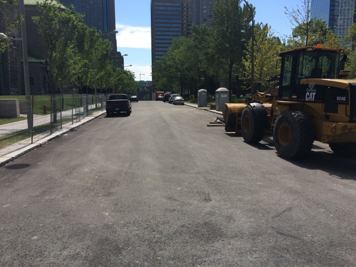 De la Cathédrale Street has been closed since May 22, 2014.