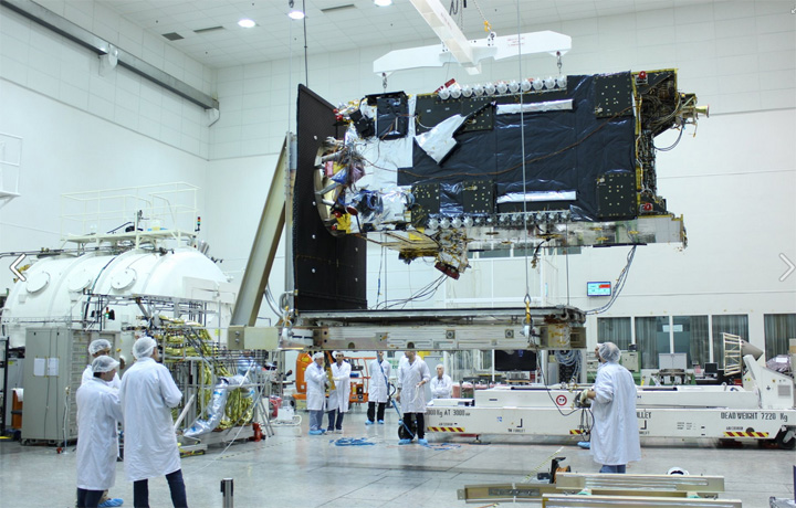 As part of Facebook's collaboration with French satelittle company Eutelsat, a new satellite called AMOS-6 is going to provide internet coverage to large parts of Sub-Saharan Africa. 