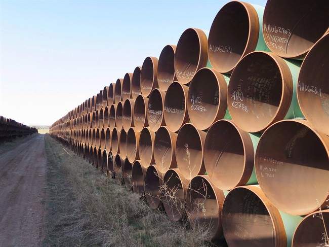 Crescent Point Energy and the Saskatchewan government said a section of pipeline leaked an oil and water mix on Aug 2 near Pennant, Sask. 