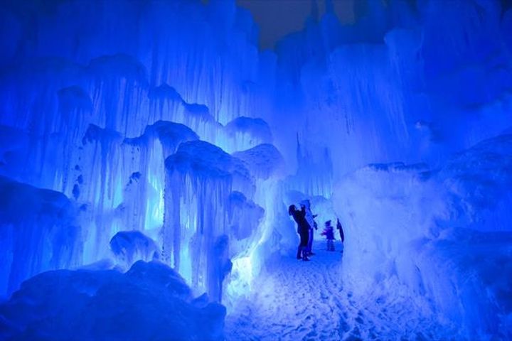 Ice Castles is bringing its massive winter display to Edmonton this winter.