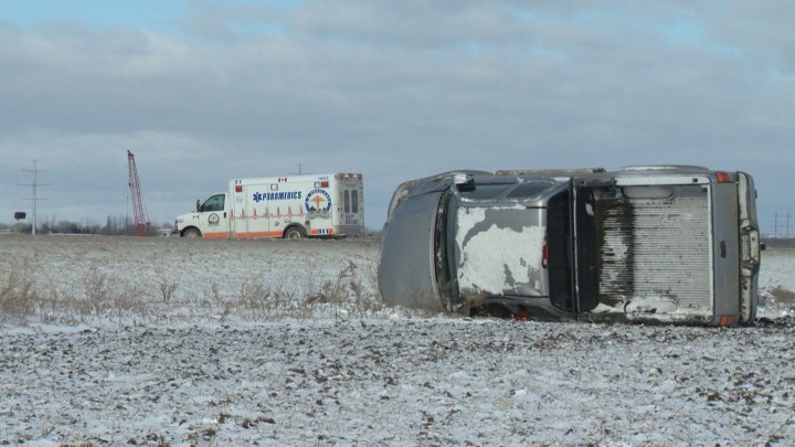 Wintry weather wreaks havoc on Saskatoon roadways - image