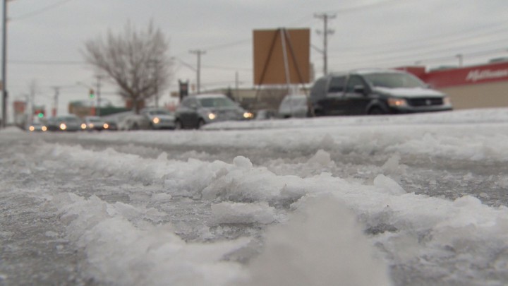 Wintry weather wreaks havoc on Saskatoon roadways - image