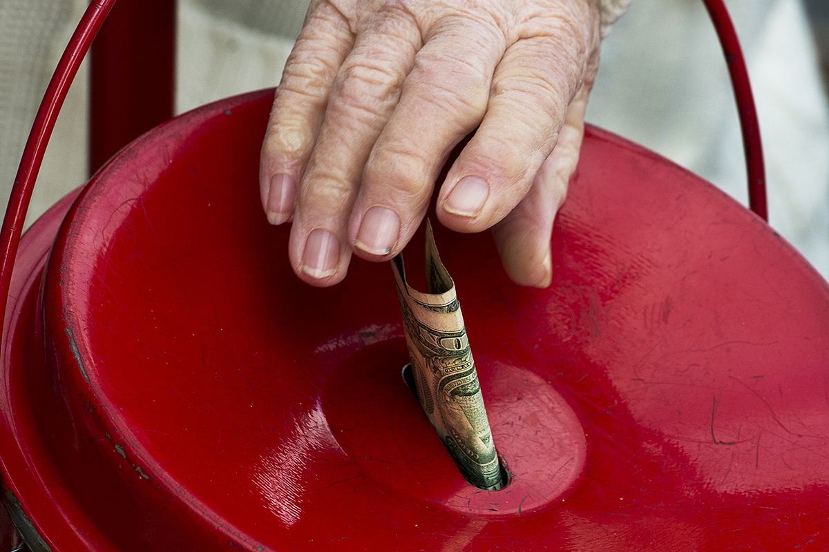 Mystery donor drops annual $1,000 into Morgantown kettle - image