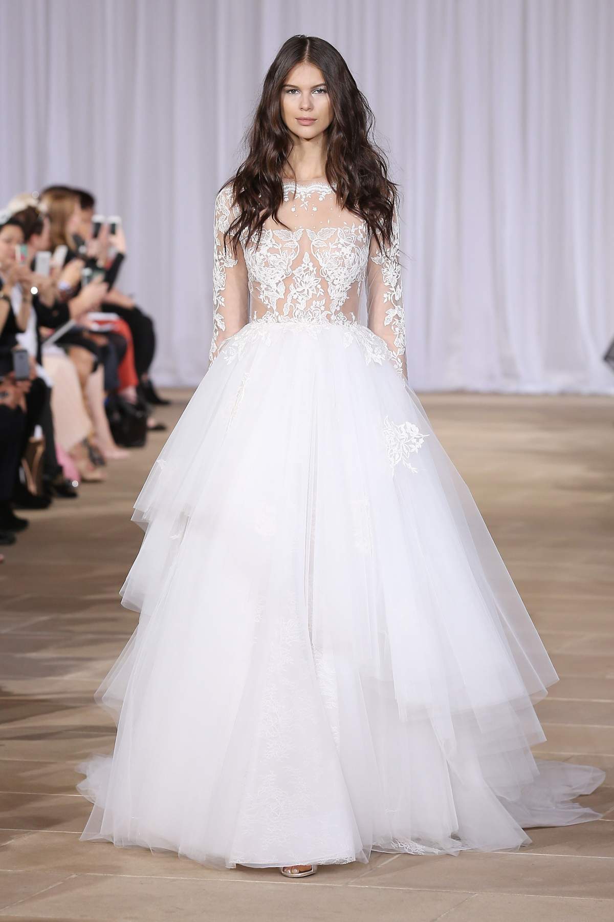 Biggest fashion trends for brides, bridesmaids and groomsmen - image