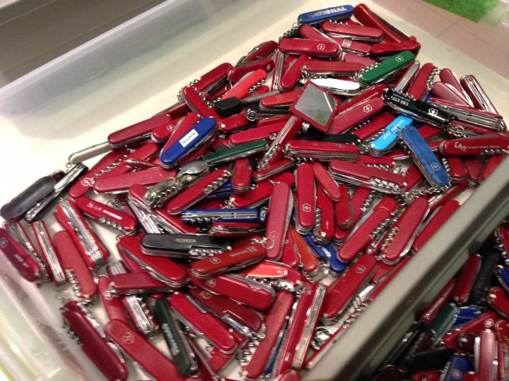 YYC airport knives