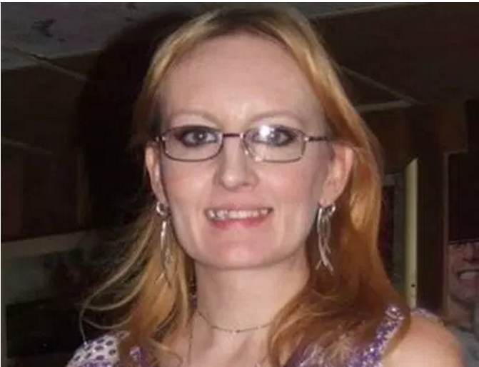 An undated photo of Lisa Mitchell.