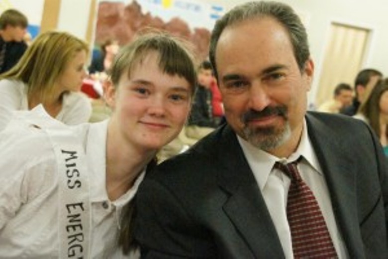 Political journalist John Ralston is pictured with his then-daughter, Maddy. 