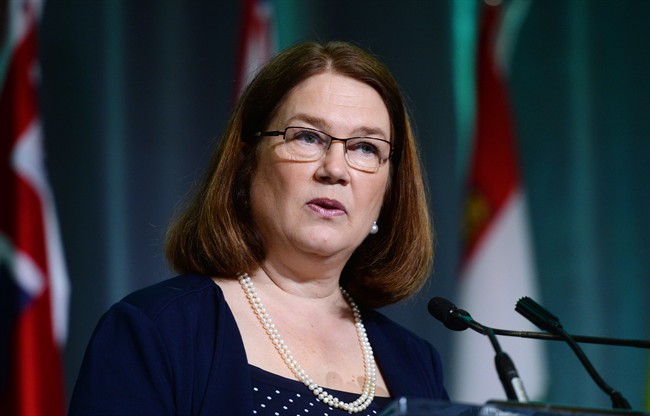 Health Minister Jane Philpott says she will pay back $520 she billed taxpayers for access to Air Canada's executive airport lounges in North America and Europe.