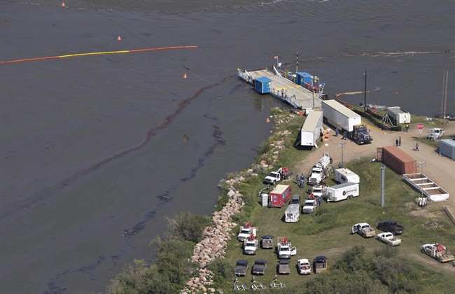 ‘It’s not as bad as what people fear’: Local expert on North Saskatchewan River oil spill - image