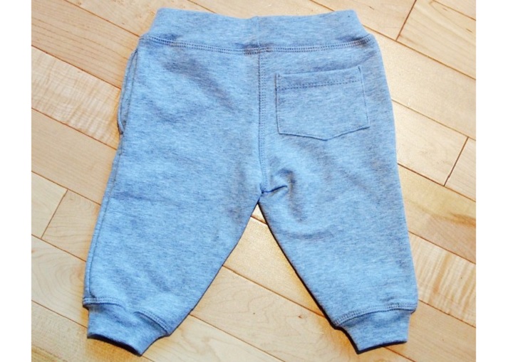 Clothes specially designed for children with dwarfism by Oli & Bou.